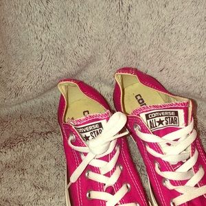 Like New Pink Converse